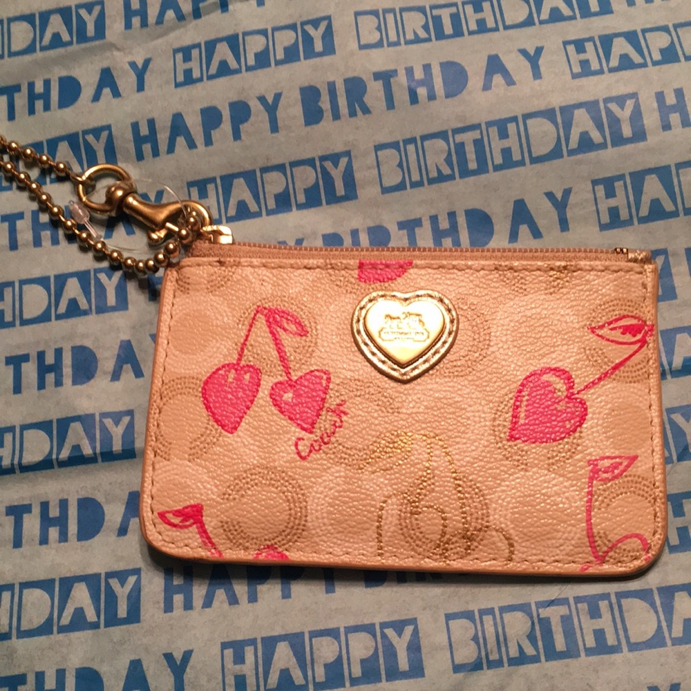 Coach Id Holder